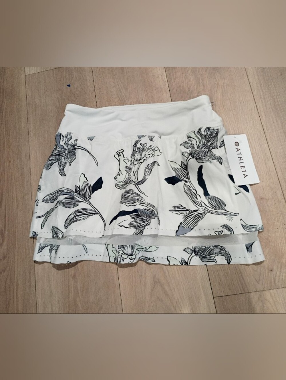 Athleta Black/White Floral Print Laser Run Skort XS
